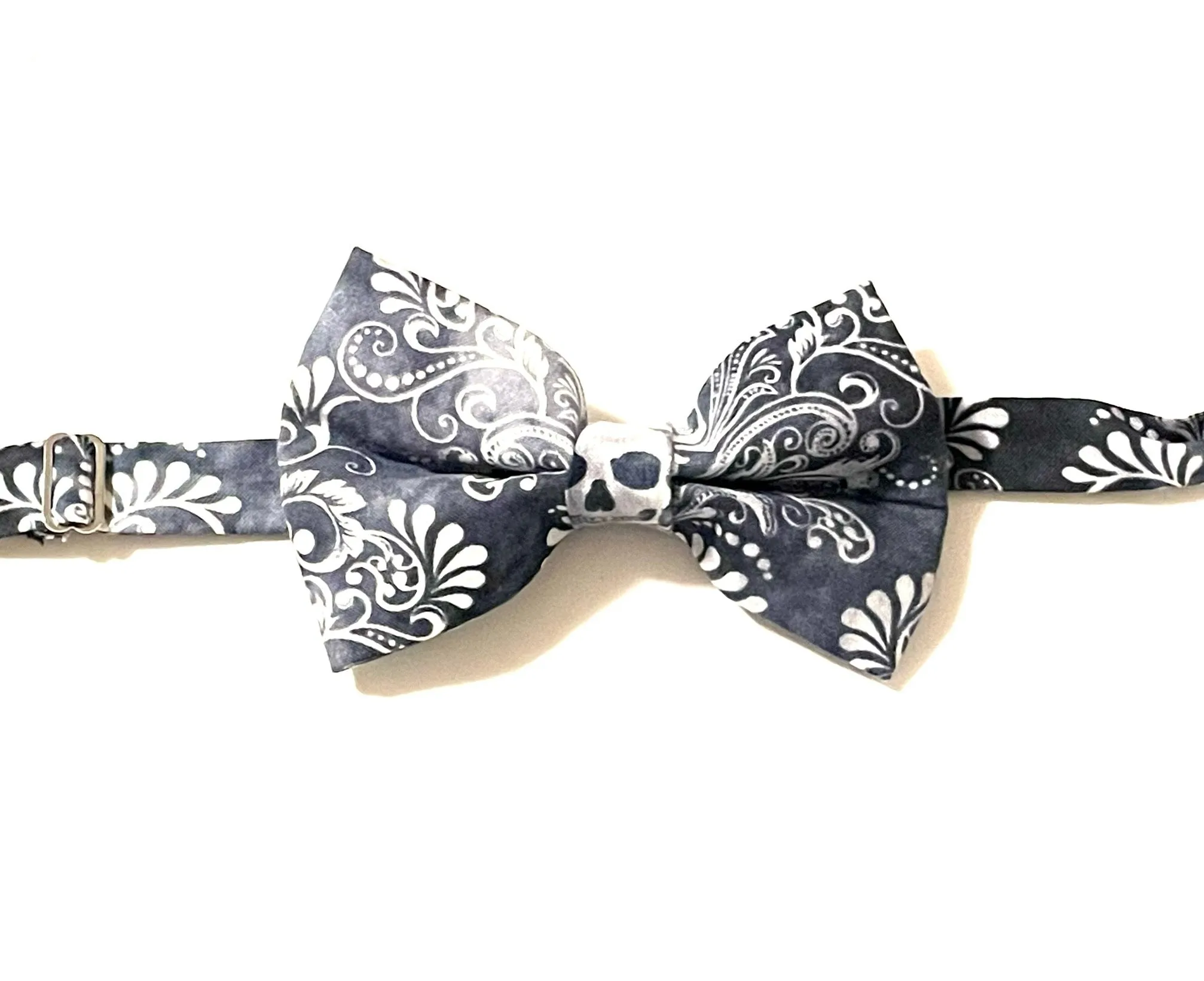 Black Skulls Bow Tie